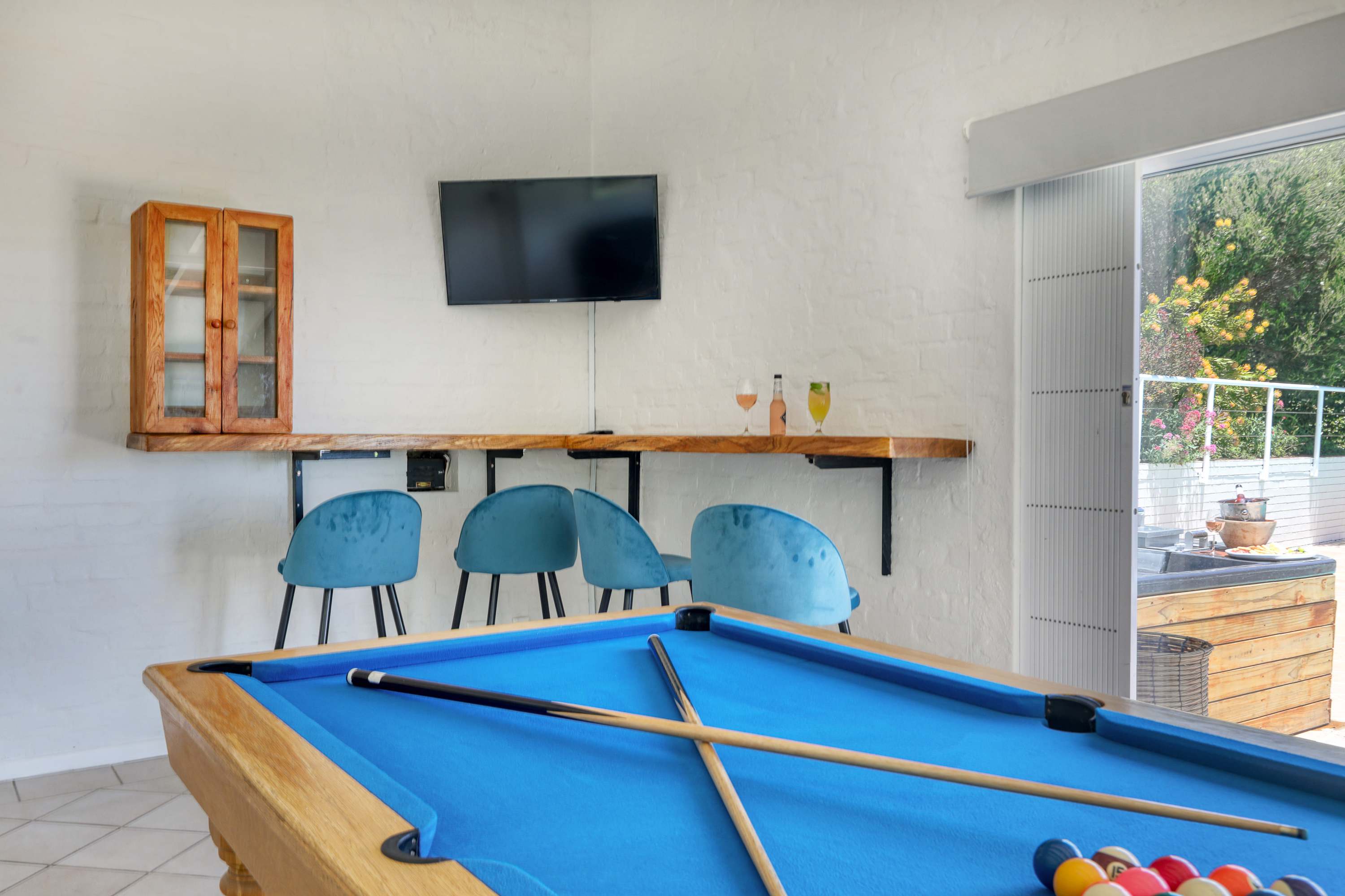property_8e06fcf8-9d39-45fa-876b-dbbdbdaf12d7_37