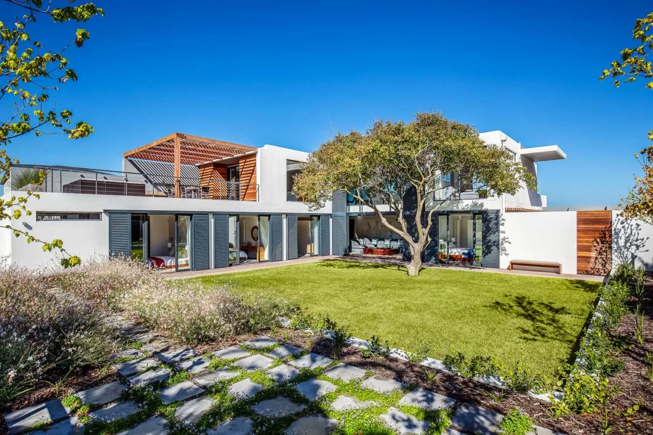 property_8e4782f9-7fbf-4a94-8ad6-cf57f1ea23f4_3