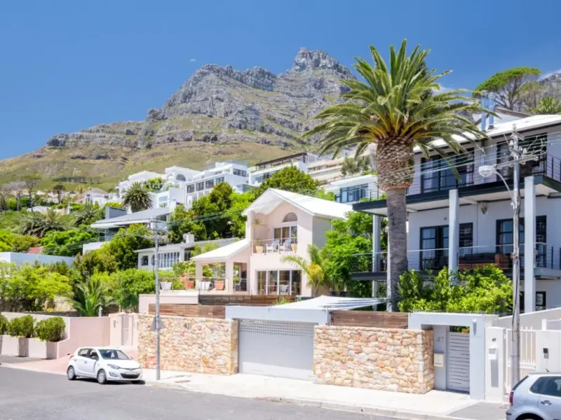 Central Drive Treasure in Camps Bay – photo 9