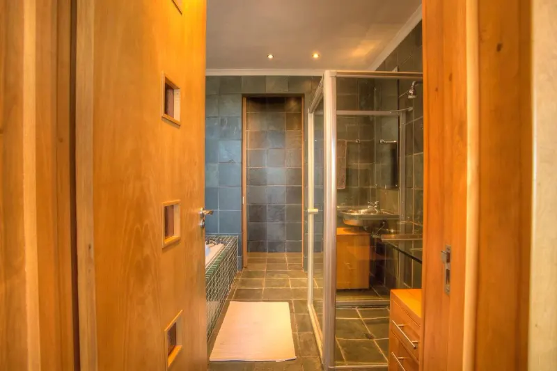 16 Springbok Road in Green Point – photo 4