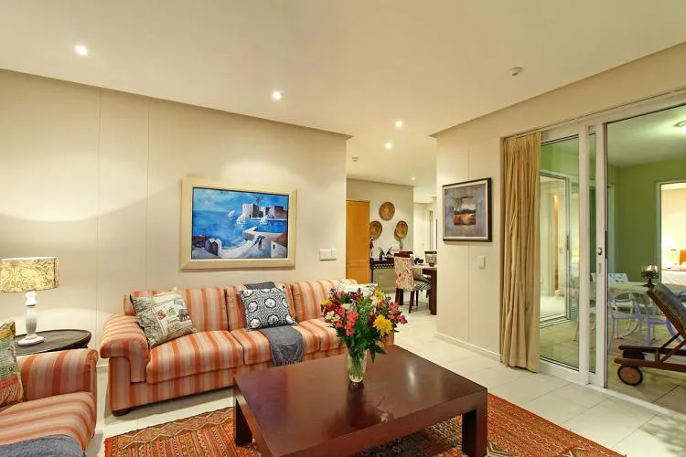 property_8fce64c1-befe-425d-a0f7-f9f52b3cf57e_4