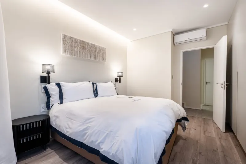 TWO VIEWS (CB155) in Camps Bay – photo 26