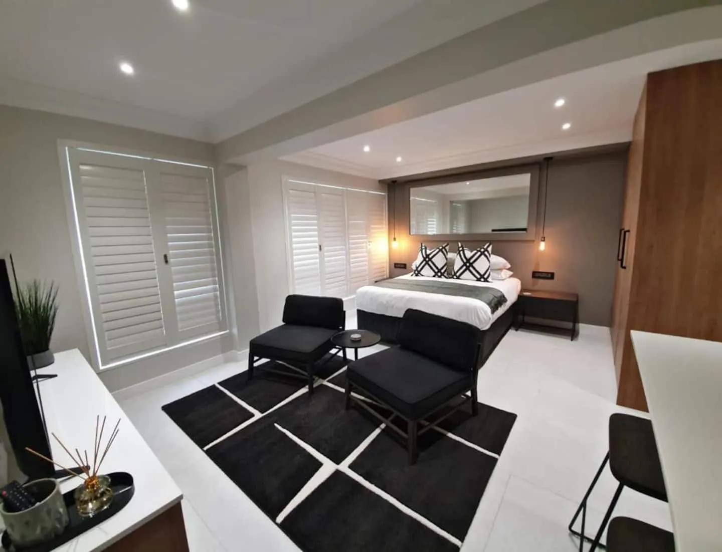 property_900bc9bd-ad4b-4a0c-9207-1812990e7c15_5