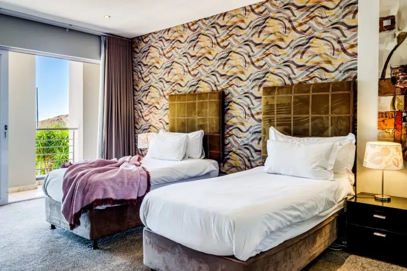 100 Geneva Drive in Camps Bay – photo 15