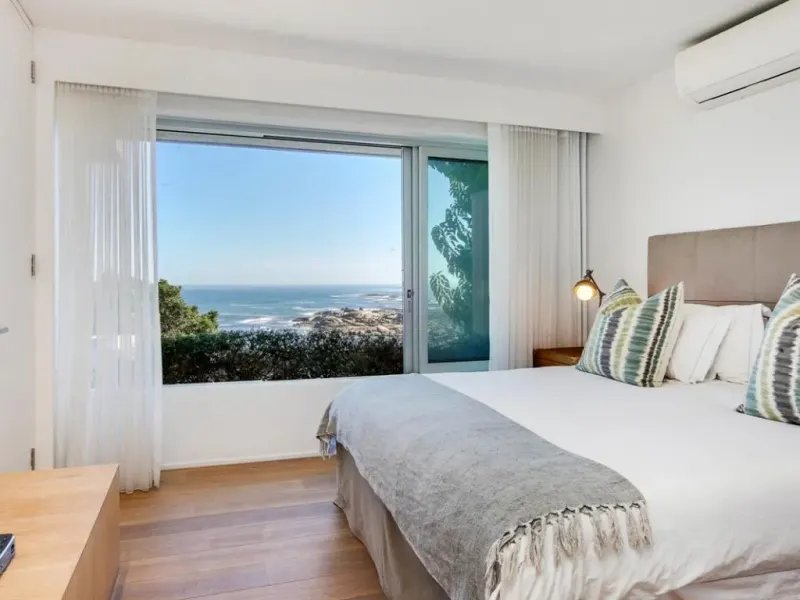 Obsidian in Camps Bay – photo 29