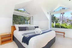 Glen Beach Vista House Upper Unit in Camps Bay – photo 1 thumbnail