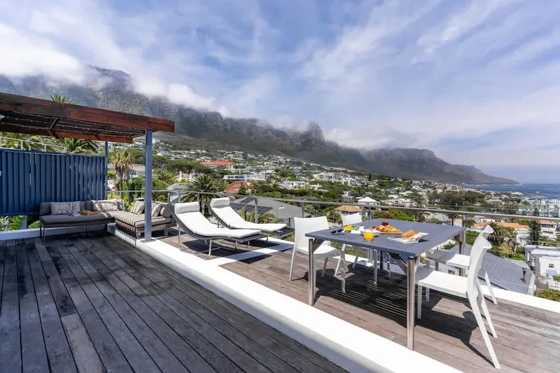 View Talay Apartment in Camps Bay – photo 1