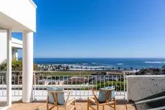 Tree Villa in Camps Bay – photo 38 thumbnail