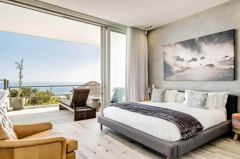 Atlantic Reflection in Camps Bay – photo 19