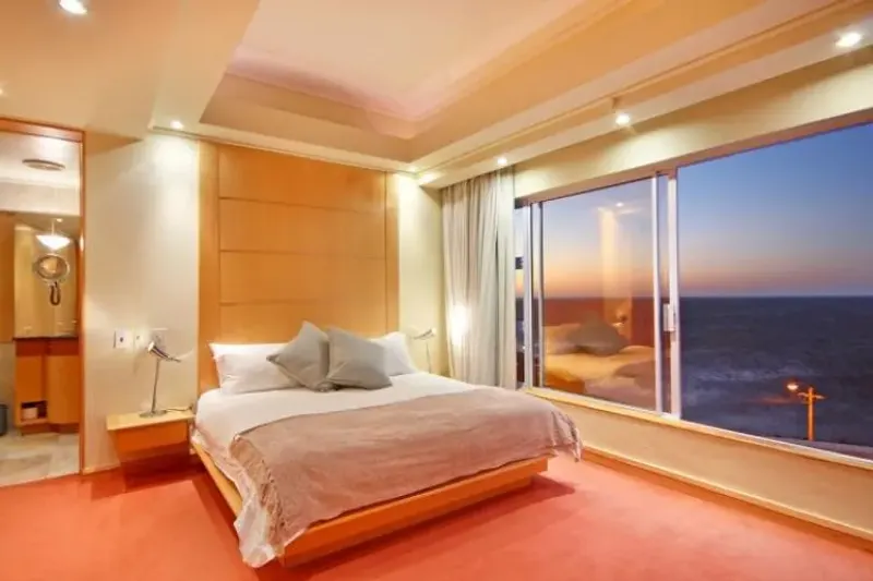 Bali Bay Beach and Mountain Retreat in Camps Bay – photo 7