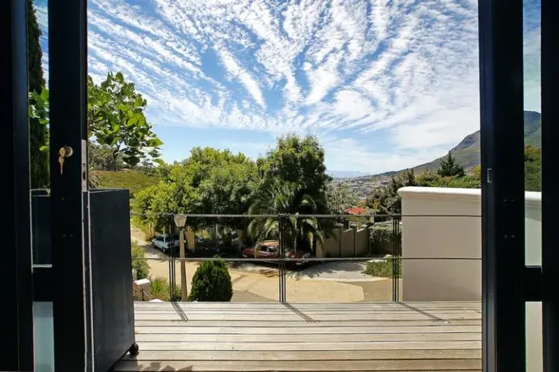 Chic Views in Tamboerskloof – photo 2