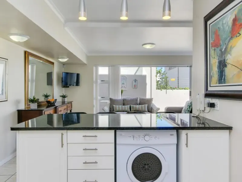 Lago in Camps Bay – photo 11