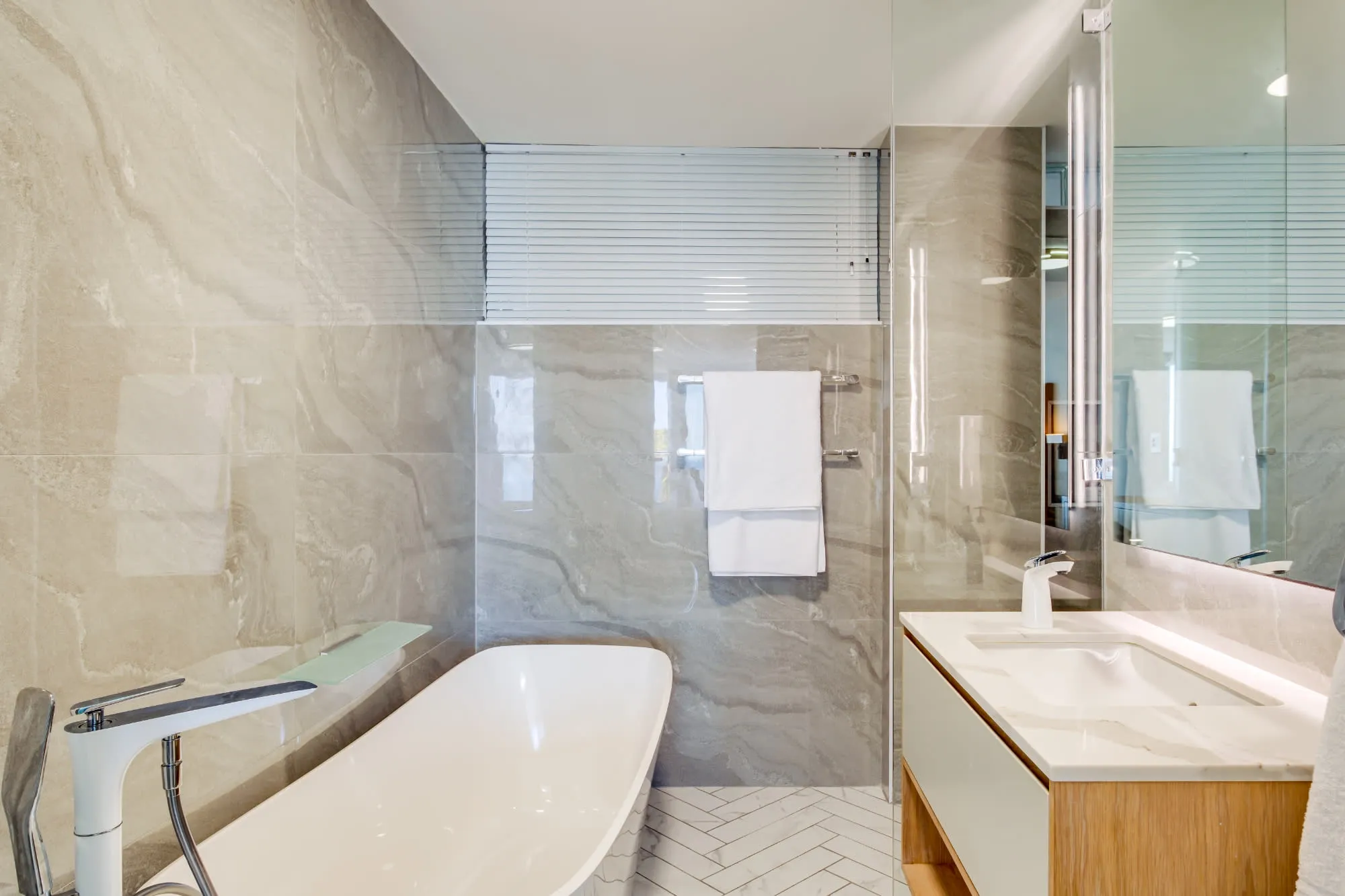 property_928338c6-dd40-491d-b0cf-844331aae2b8_10
