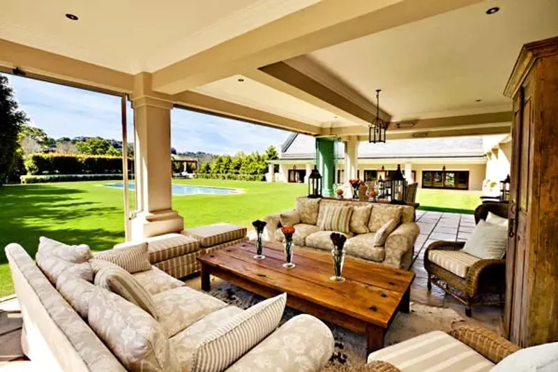 Brommersvlei Villa in Constantia Heights – photo 4