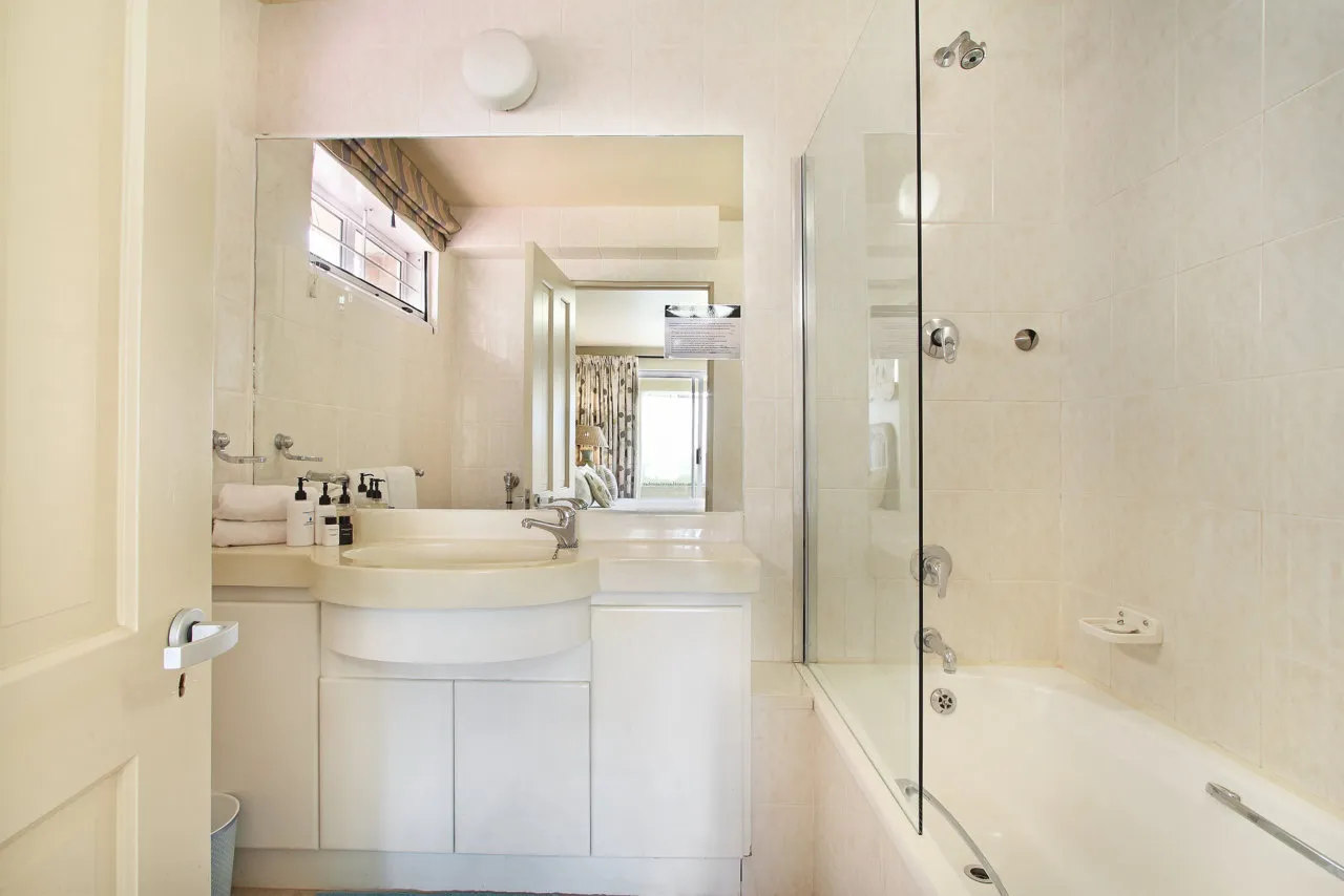 property_9339ac7e-0582-4967-b49a-b21bd2f76219_13
