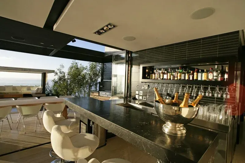 Mwanzoleo Villa in Bantry Bay – photo 8
