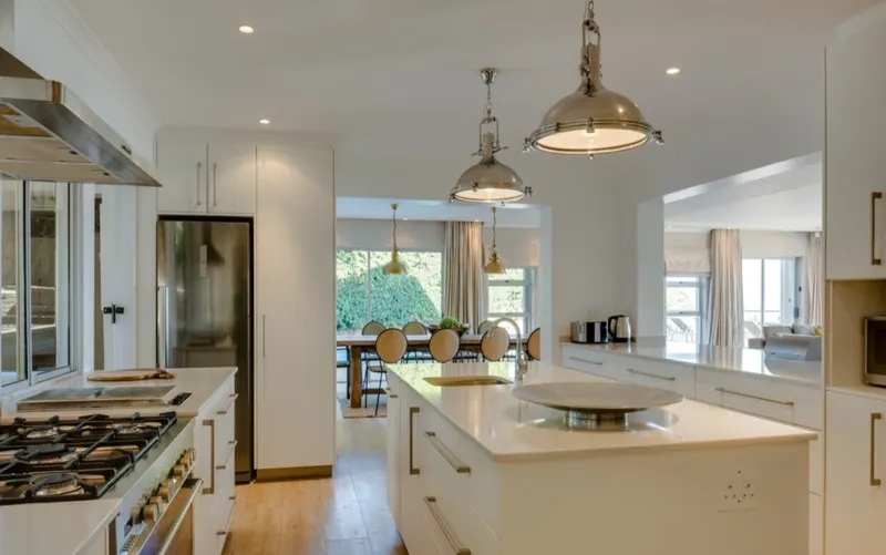 15 Woodford in Camps Bay – photo 38
