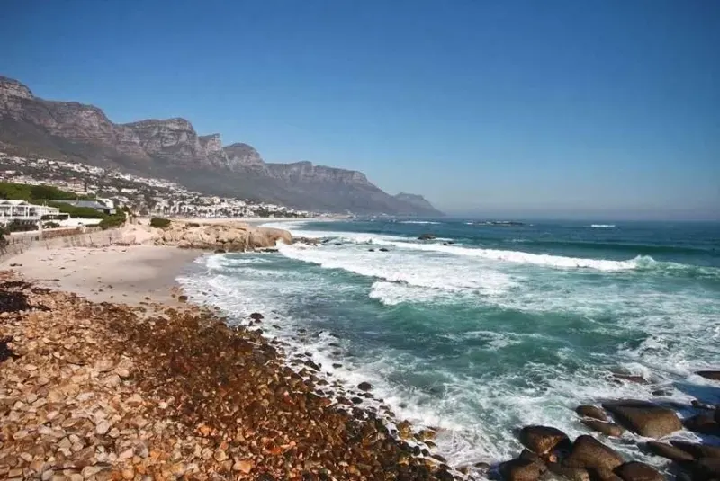 Glen Beach Views in Camps Bay – photo 8