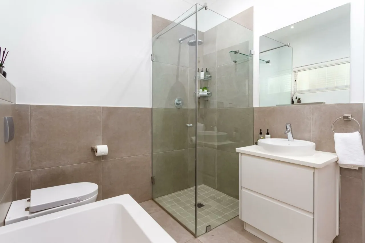 property_93fb5661-44c8-49b6-81ae-36dc2b8228fd_29