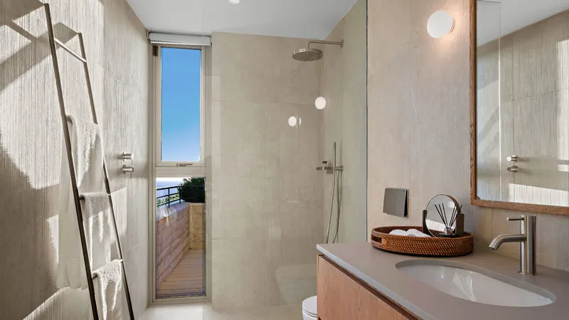 Mountain Vista Apartment  in Camps Bay – photo 19