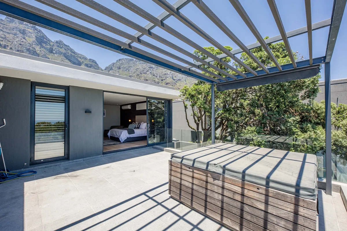 property_94d7a8ec-1100-4650-bc7f-b782768942f7_32