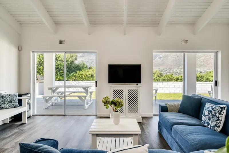 Villa Santorini in Hout Bay – photo 13