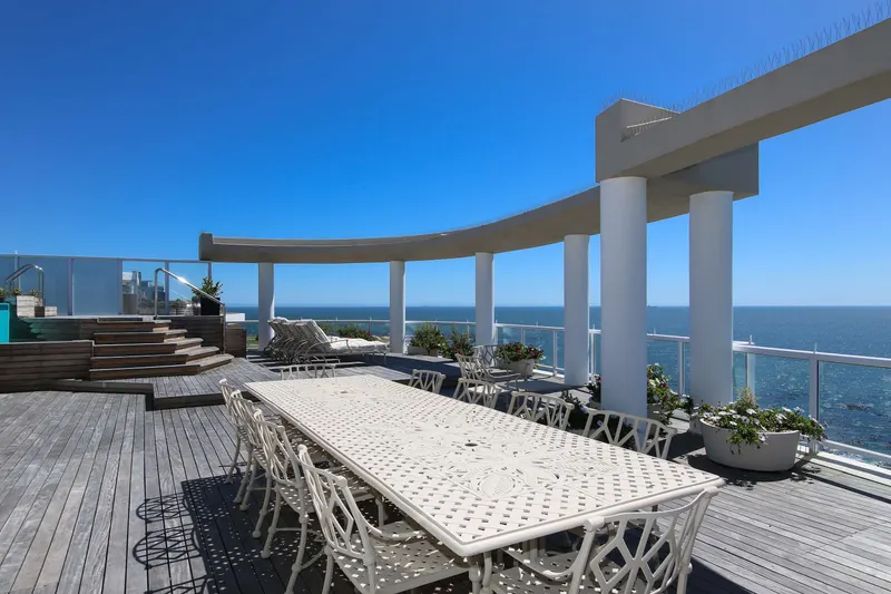 Bella vista in Mouille Point – photo 20