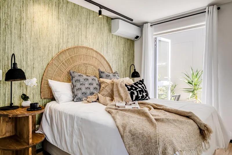 Views for Days in Green Point – photo 14
