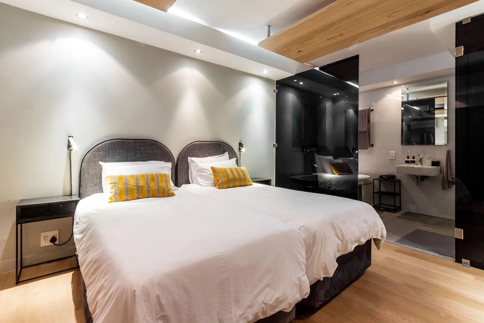 property_95db8b0a-a0d3-4585-9f97-4be6f6c90e72_21