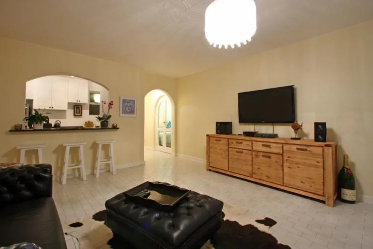 property_9630bd6d-7124-412e-9342-c333bacc4249_5