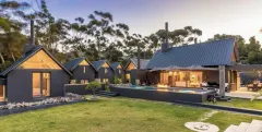 Hout Bay Mansion in Hout Bay – photo 2 thumbnail