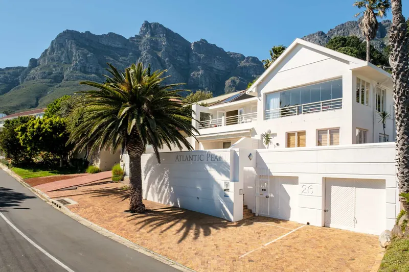 Atlantic Tide in Camps Bay – photo 12