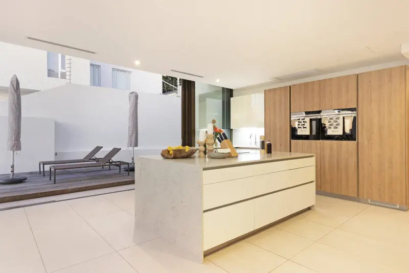 24 Geneva - 12 Bedroom Villa in Camps Bay – photo 19