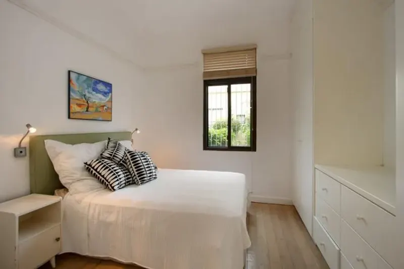 Seaside Garden Apartment in Sea Point – photo 12