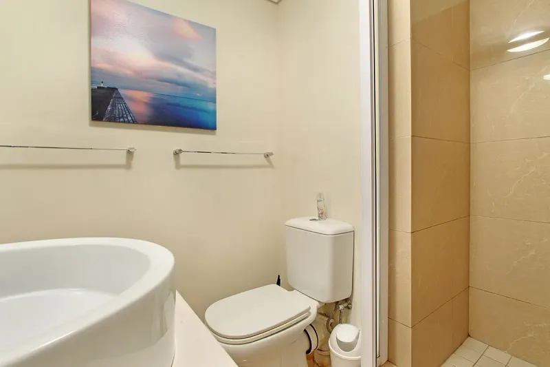 Horizon Bay 702 in Table View – photo 15