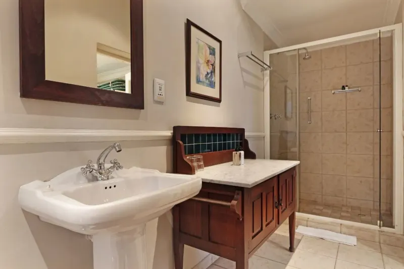 Bingley Place Garden Apartment in Camps Bay – photo 3