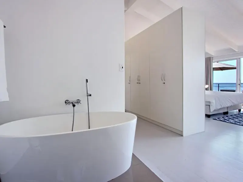 Clifton 4th Beach Bungalow in Clifton – photo 23