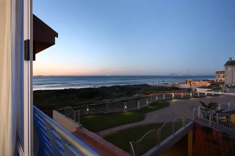 Neptune Isle 203 in Lagoon Beach – photo 1