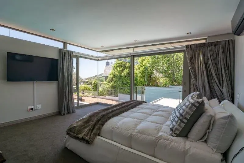 Villa Pascal in Camps Bay – photo 29