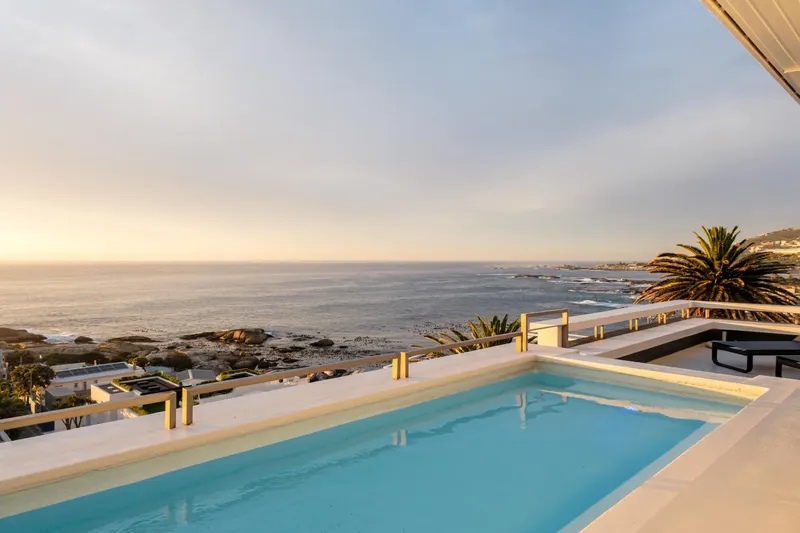 Sapphire Tide Pent in Camps Bay – photo 17