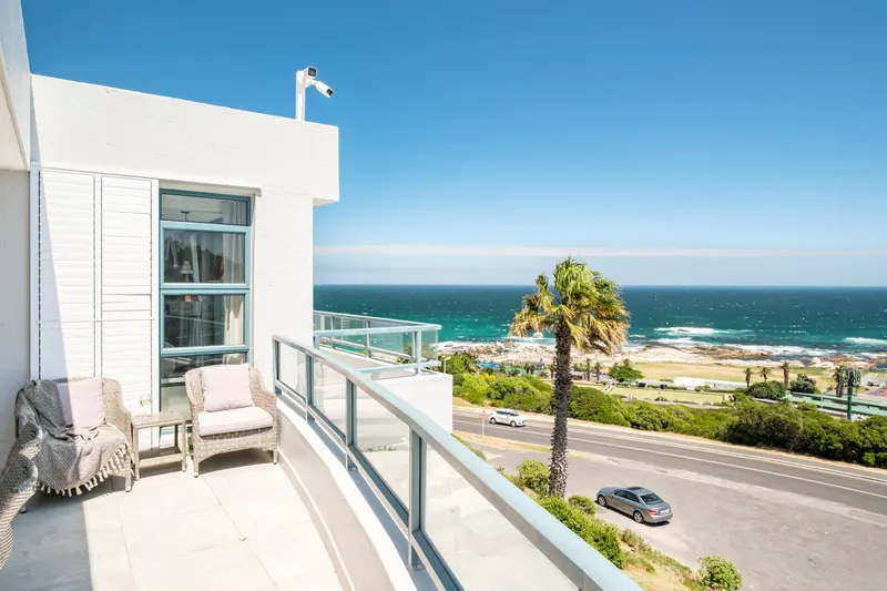 9 On Nautica in Camps Bay – photo 39