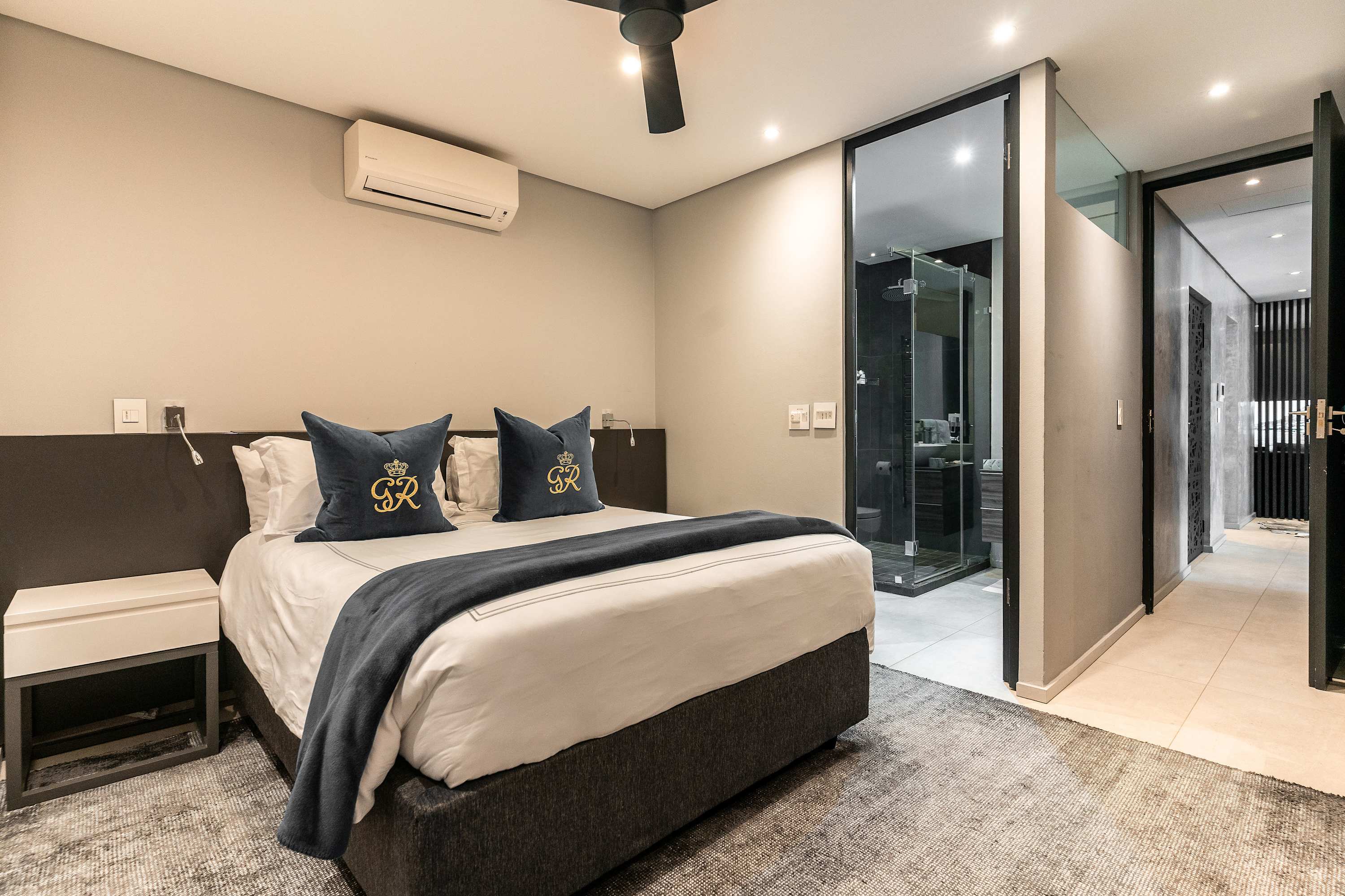 property_985cabce-0070-4c7f-8b5f-30aaa7ca6d42_36