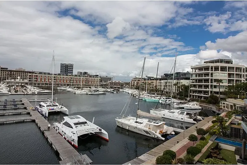 Pembroke 203 in V&A Waterfront – photo 13