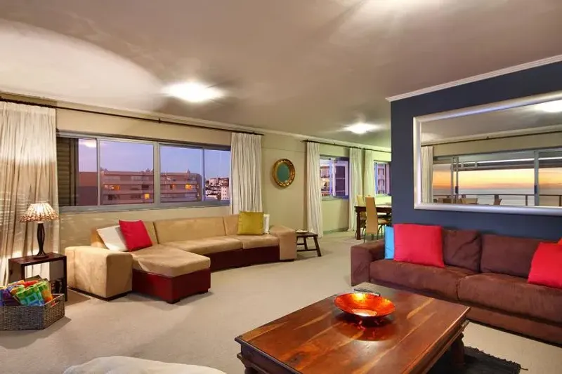 Beach Road Penthouse in Sea Point – photo 8