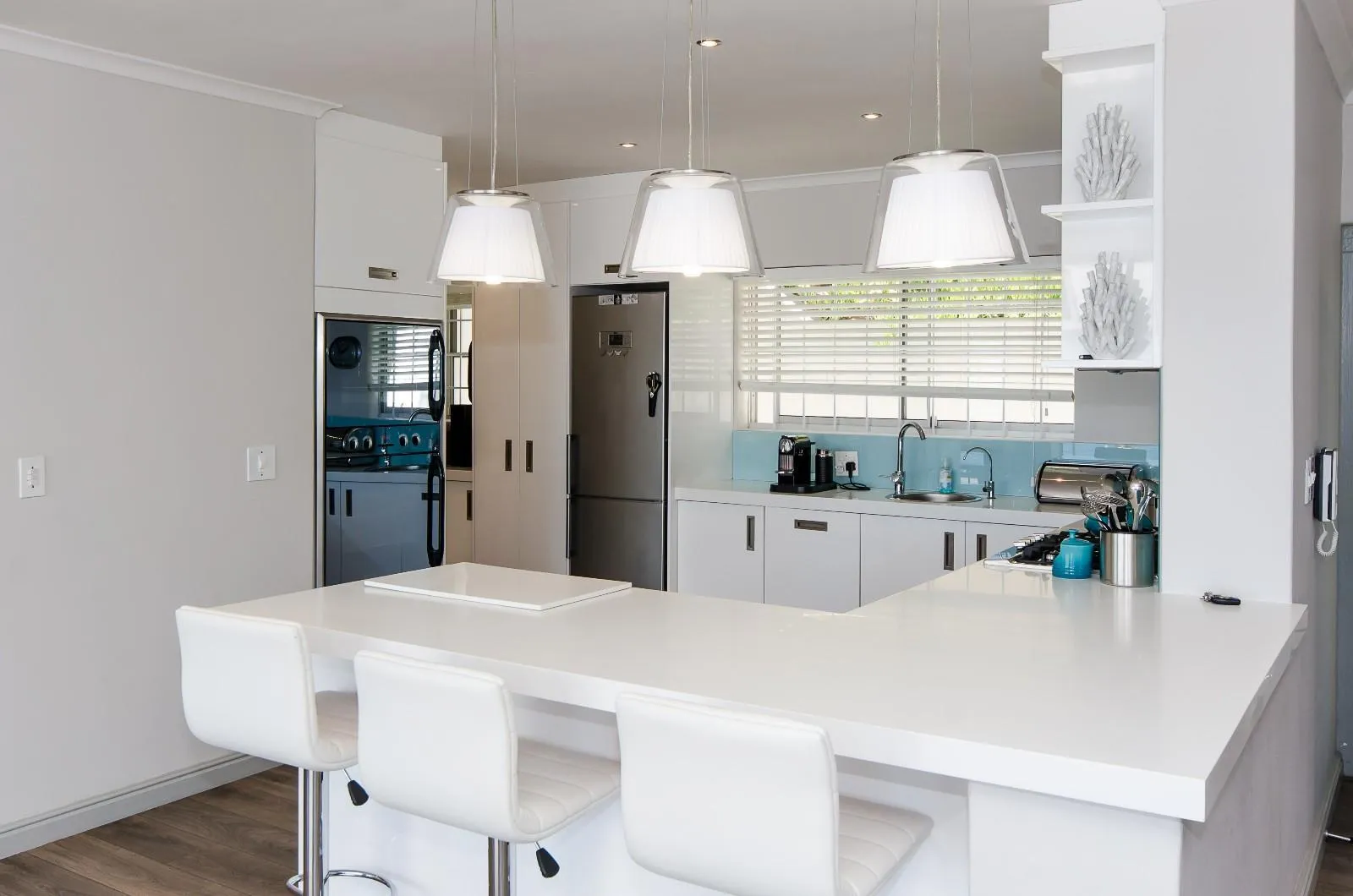 property_98df3359-40a3-4e1f-b95a-ab618a68d4bc_1