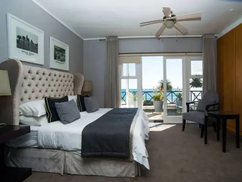 Place on the Bay Penthouse in Camps Bay – photo 9