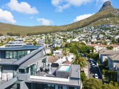 Skydeck Penthouse in Sea Point – photo 2 thumbnail