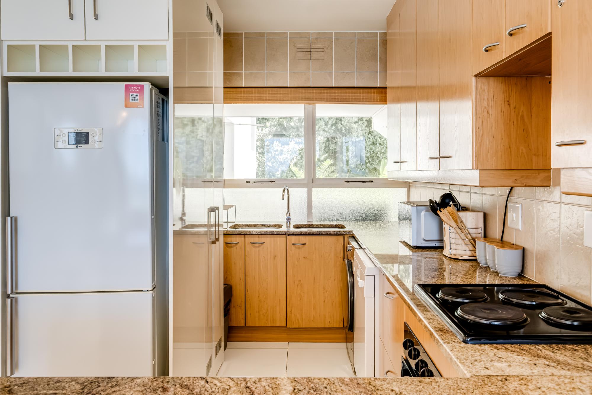 property_996ee5eb-58a6-4248-adeb-c9696a0ce2e8_10