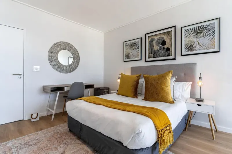 Urban Palette Apartment in Green Point – photo 17