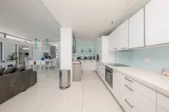 15 Views Penthouse in Camps Bay – photo 5 thumbnail